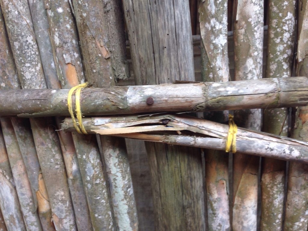 Twine that holds the pieces of the Kuna house together