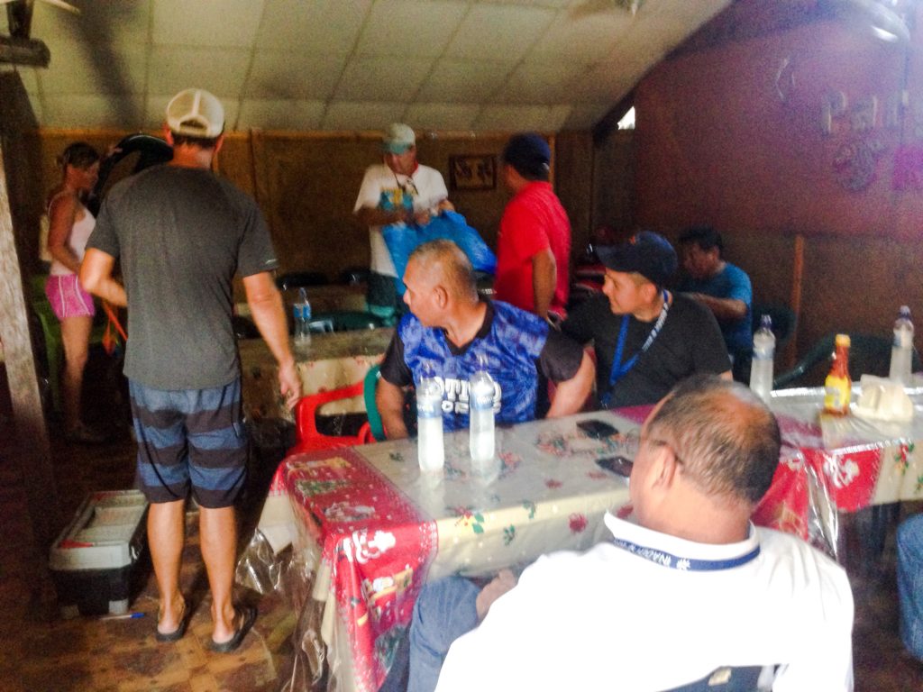 Pango Rojo interior - lunch stop